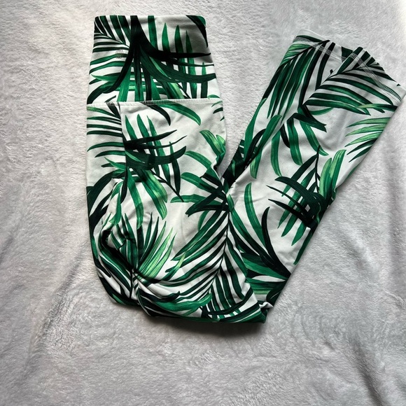 Woman’s Full Length Palm Leaf Workout Pants - Picture 2 of 5